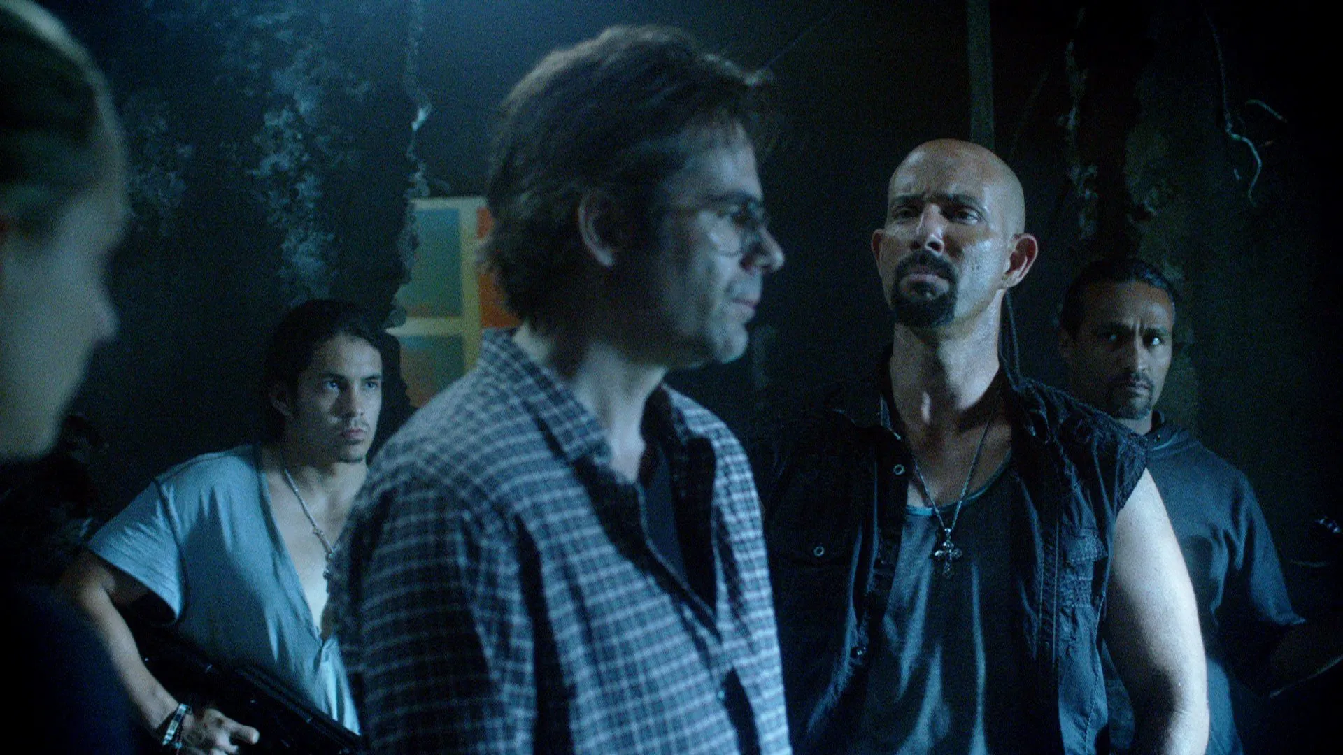 Zoo 1. Sezon 6. Bölüm