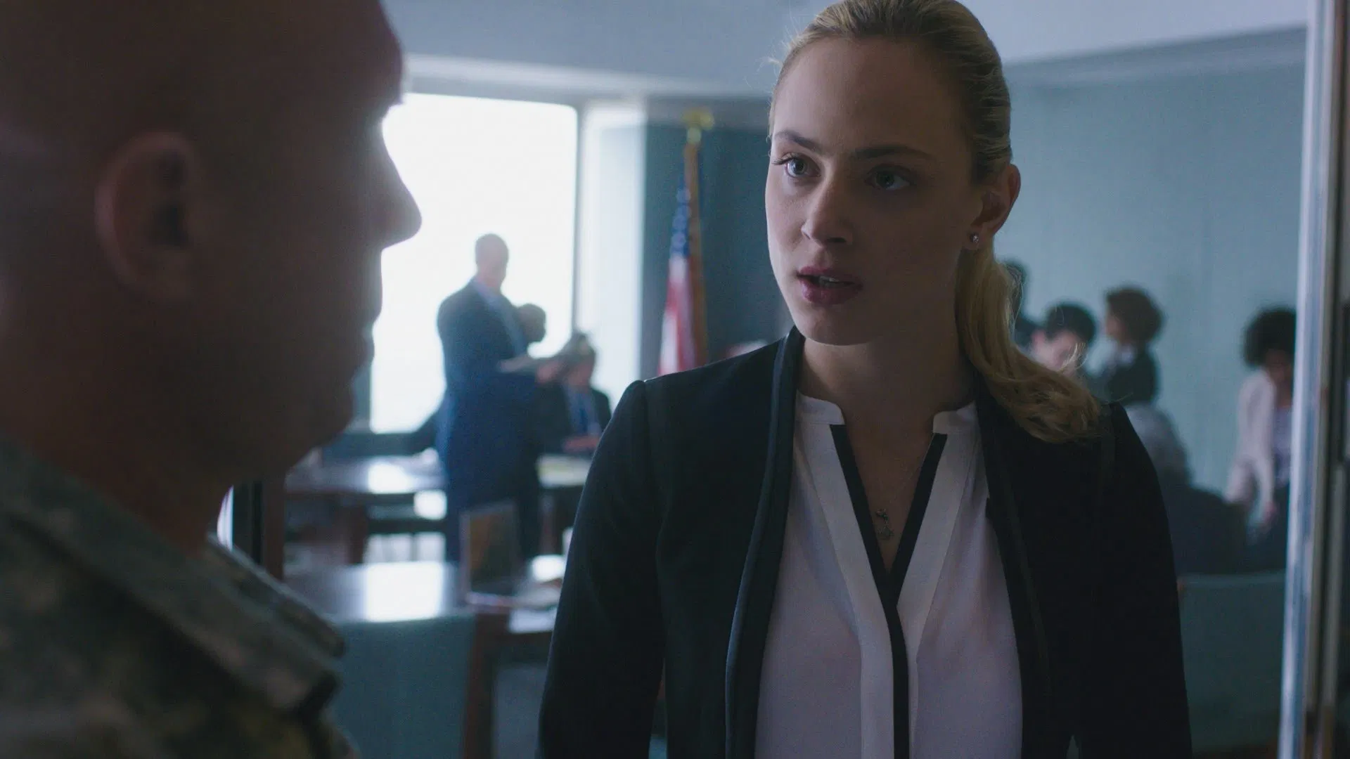 Zoo 1. Sezon 12. Bölüm